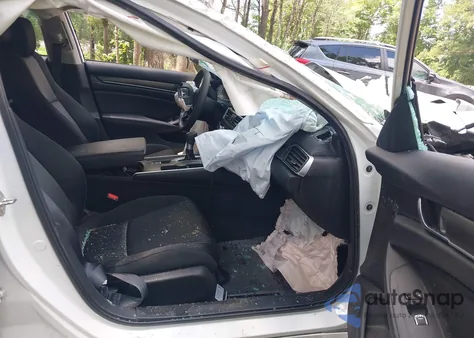 2020 Honda Accord Lx z USA, uszkodzony, nr VIN 1HGCV1F19LA118732